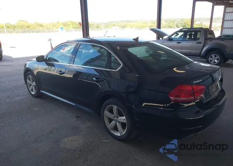 2013 Volkswagen Passat 2.0L Tdi Se z USA, uszkodzony, nr VIN 1VWBN7A30DC127988